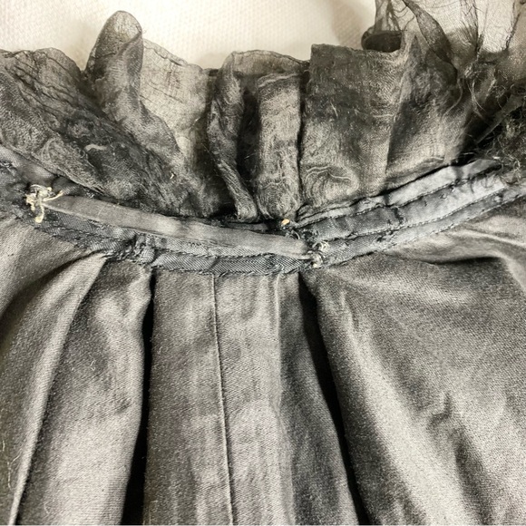 1900s Ladies Capelet - Picture 6 of 7